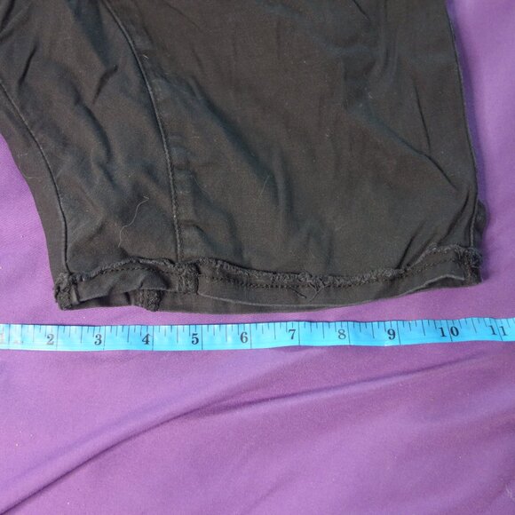 Kuwallatee Men's KUL-S1634 Design in Canada Black Chino Shorts Size M - Picture 2 of 14